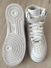 Кроссовки Nike Air Force 1 Mid 07 Women's