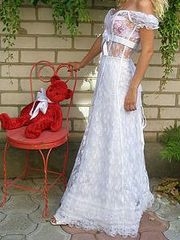 Продам новое свадебное платье из белого гипюра