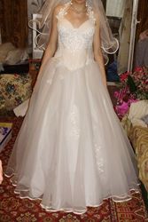 Продам свадебное платье в Херсоне